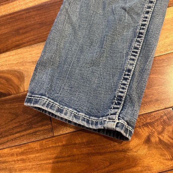 BKE 31 x 32 Tyler Medium Wash Jeans Men's in mint condition - Picture 2 of 5